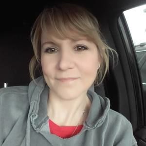 Meet your Posher, Debbie